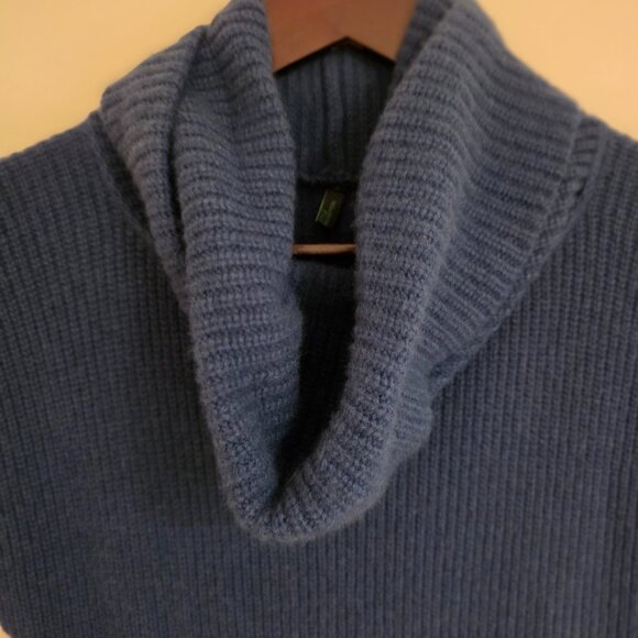 Dress - Picture 4 of 5